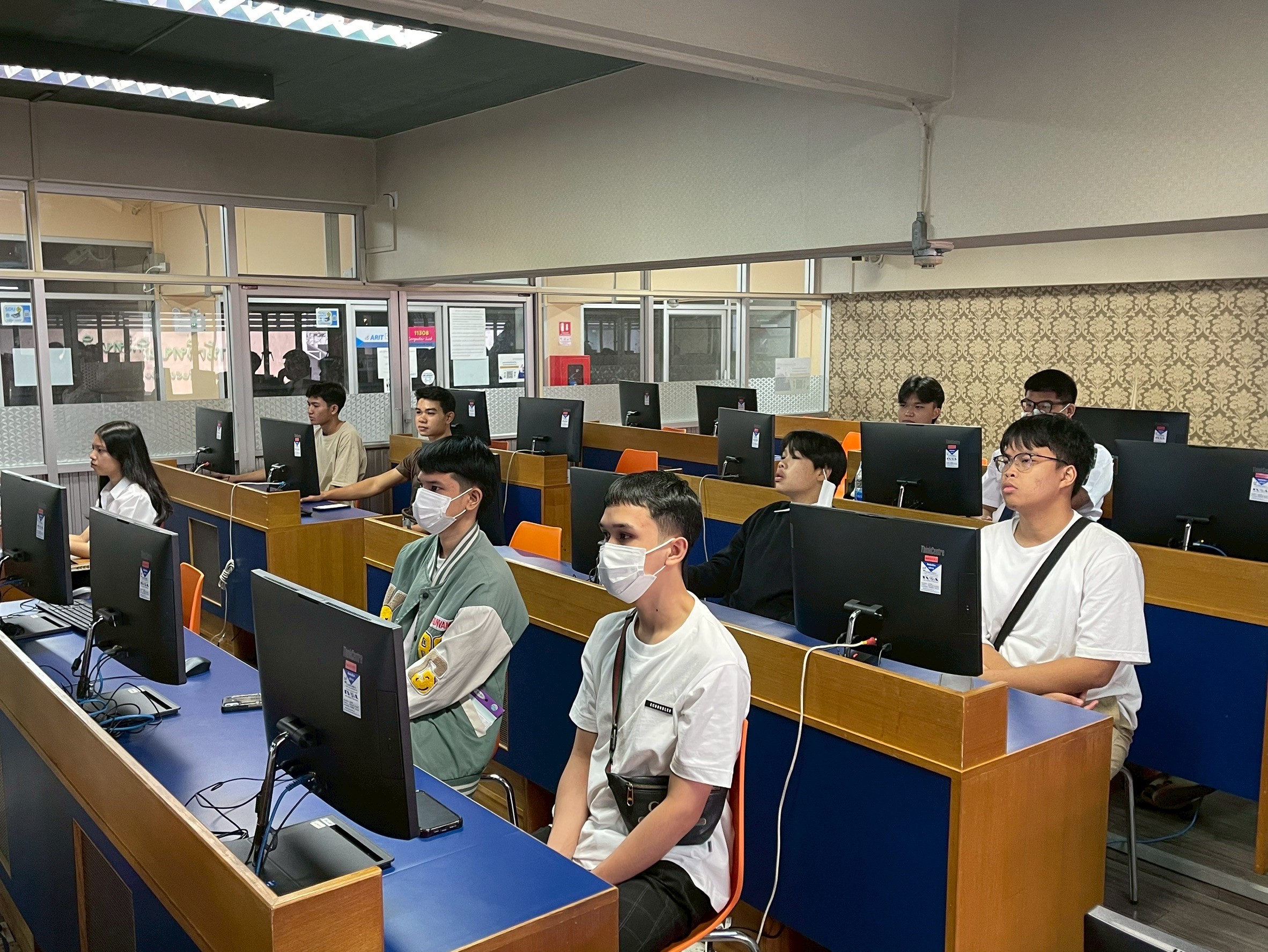 กิจกรรมการลงทะเบียนเรียนและการปฐมนิเทศนักศึกษา
